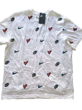 NEW Men's Size XL Nike Peace Love Crew Neck T-Shirt White DW5445-001 Tee Heart